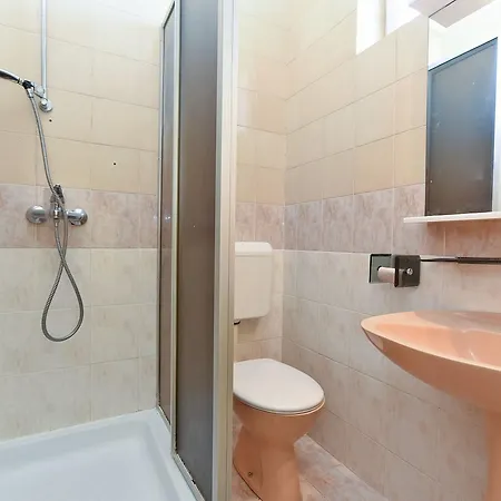 Apartments Josip 74 Pula Exterior photo
