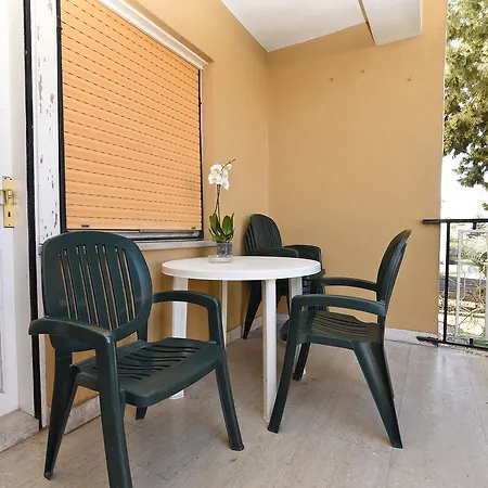 Apartments Josip 74 Pula Exterior photo